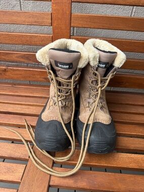 3M Thinsulate Brown and Black Insulated Lace-Up Boot Tongue